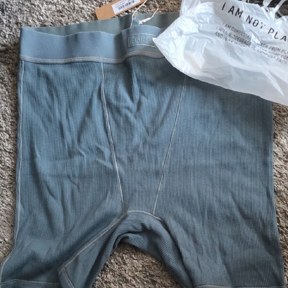 SKIMS Ribbed Slate Shorts/underwear - Picture 3 of 4
